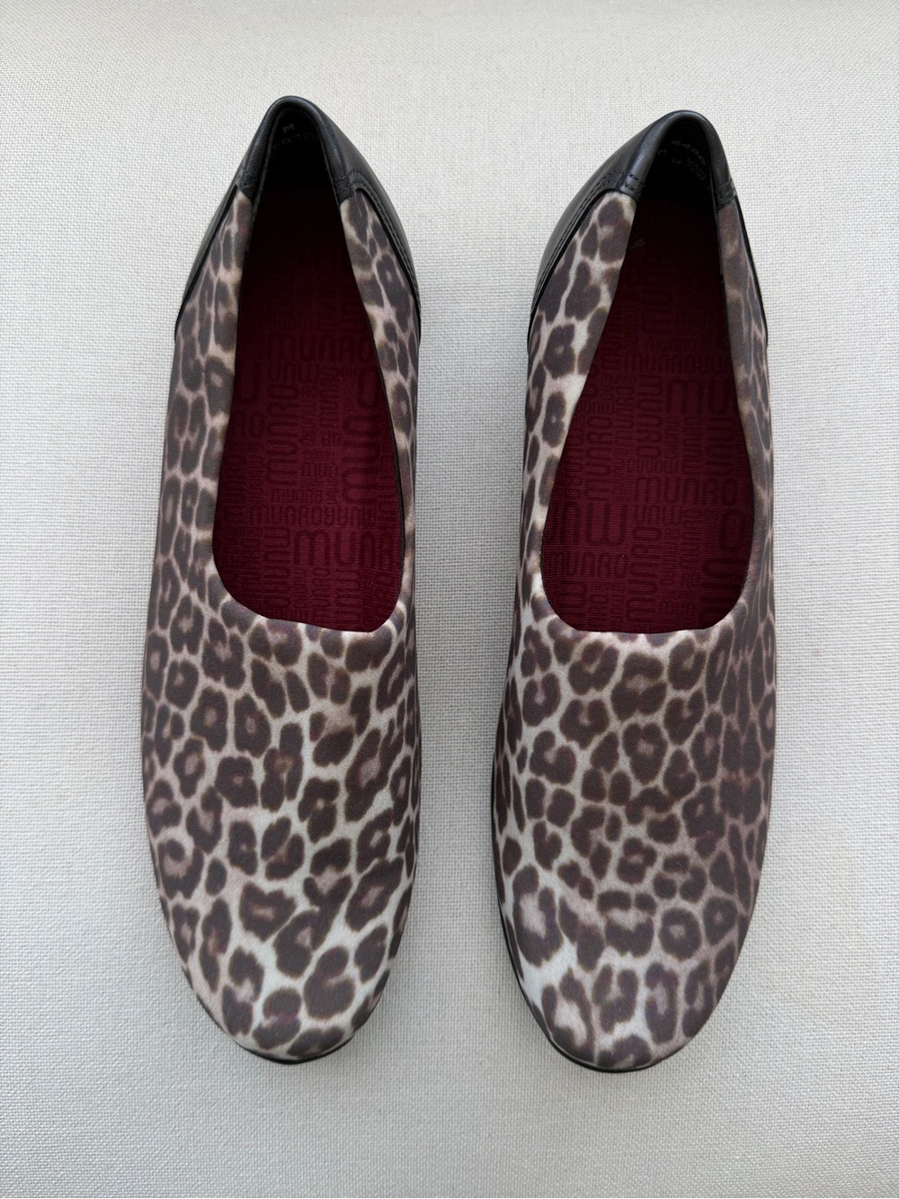 Munro Traveler Slip-On Microfiber Loafer Leopard Print Size 7.5 New!